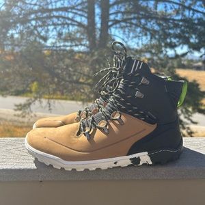Vivo Barefoot women’s hiking/ outdoor boots